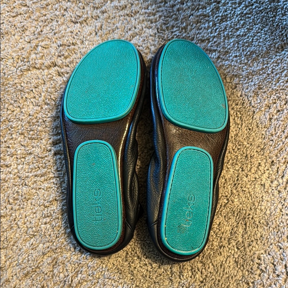 Matte Black Tieks, size 8 - Picture 2 of 3